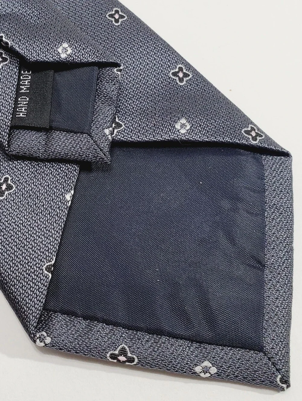 Corcel Men's Microfiber Neck Tie Gray Geometric Pattern Jacquard Fabric 59x3.25